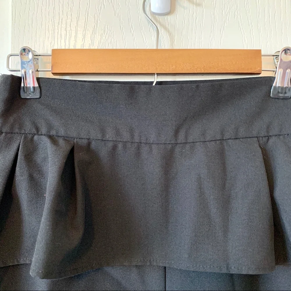 JW Petite Ruffled Hip Pencil Skirt—SZ. 6 Petite